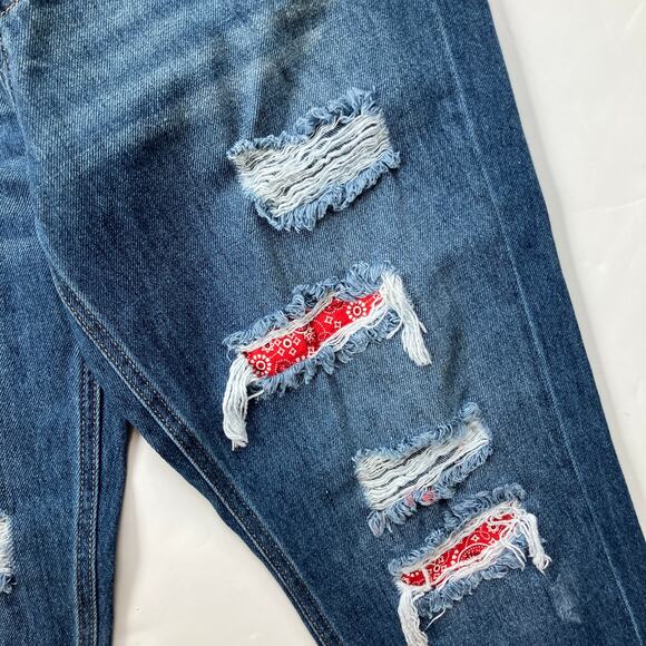 KanCan Distressed High Rise Boyfriend Ankle Jeans Size 9/28 Peek-a-Boo Bandana - Picture 5 of 8